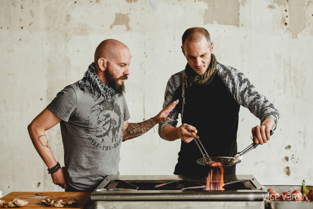 preparation moment with Yannis Manikis and Nikos Minardos