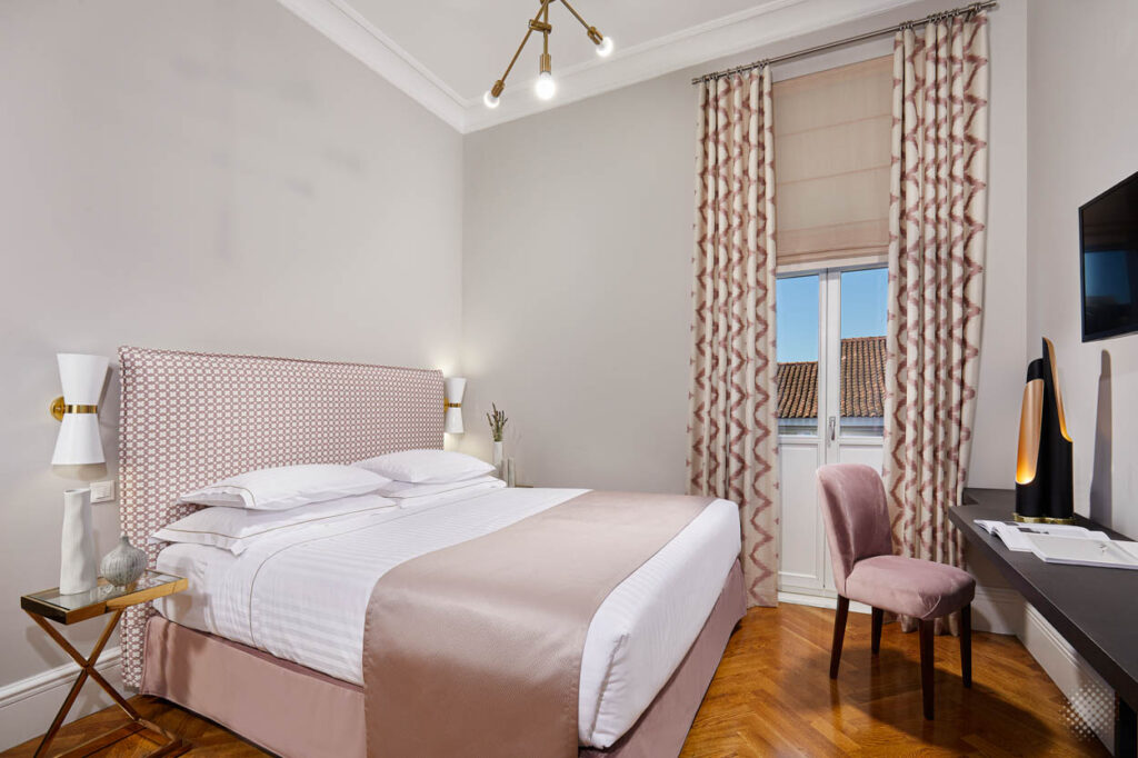 hotel photographer athens