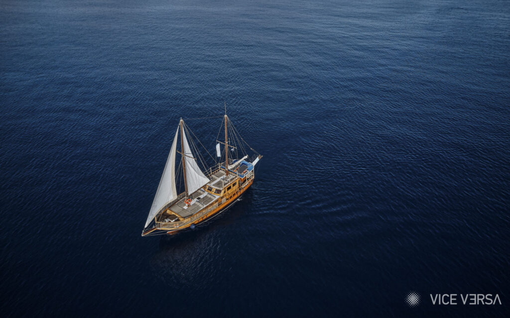 drone boat photographer